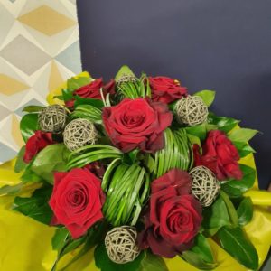 Bouquet rond de roses rouge